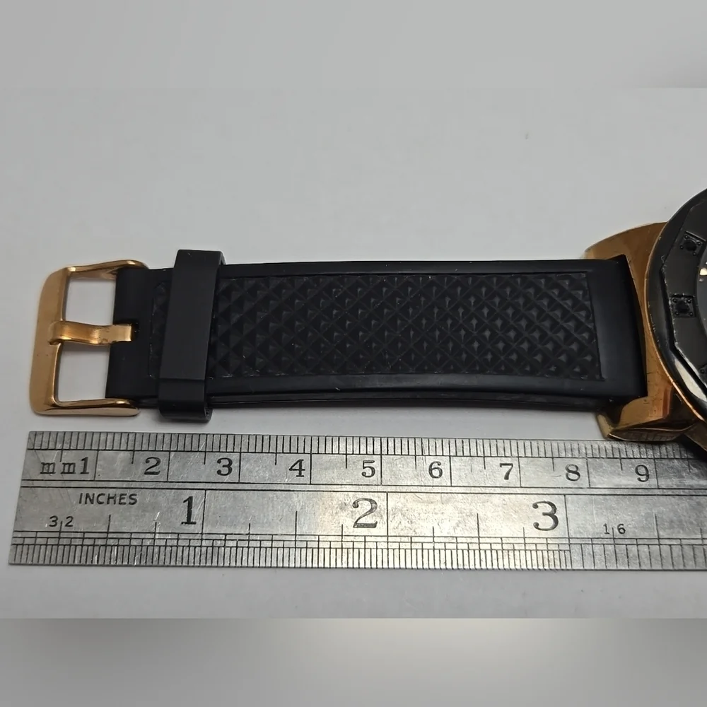 Mens G by GUESS  Black Rose Gold Watch G10438G1 New Battery